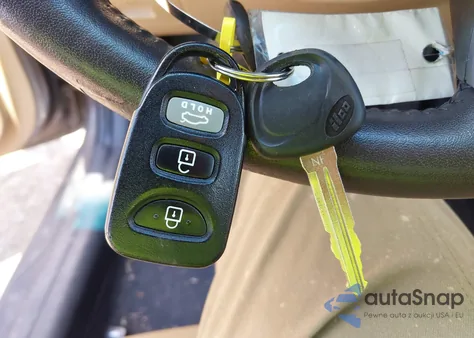 2013 Hyundai Elantra Limited z USA, uszkodzony, nr VIN 5NPDH4AE2DH267094